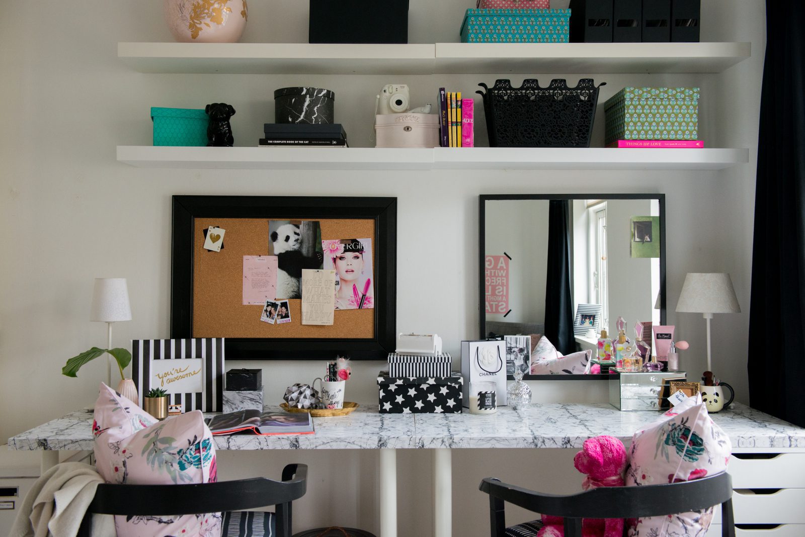 TEEN BEDROOM MAKEOVER :: A Teen Vanity and Desk