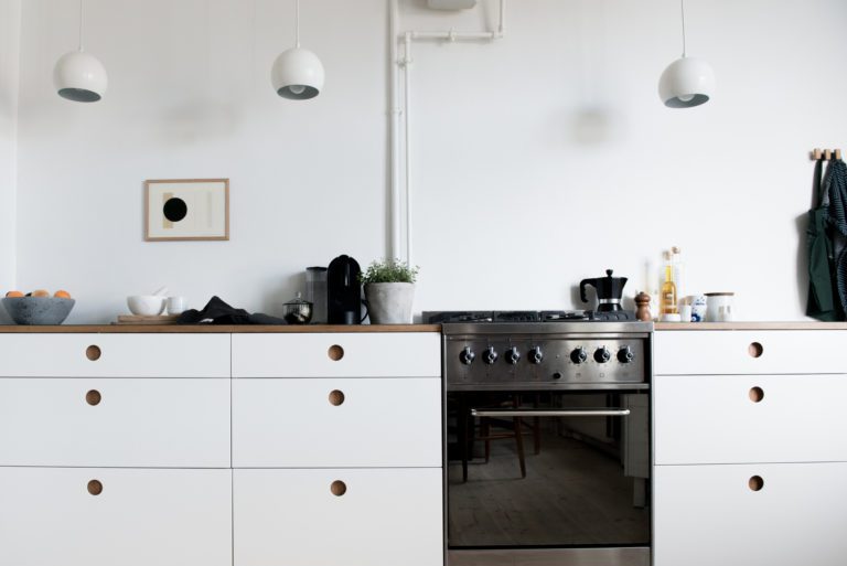 The Reform Kitchen :: Extraordinary Design + Budget Friendly Kitchen