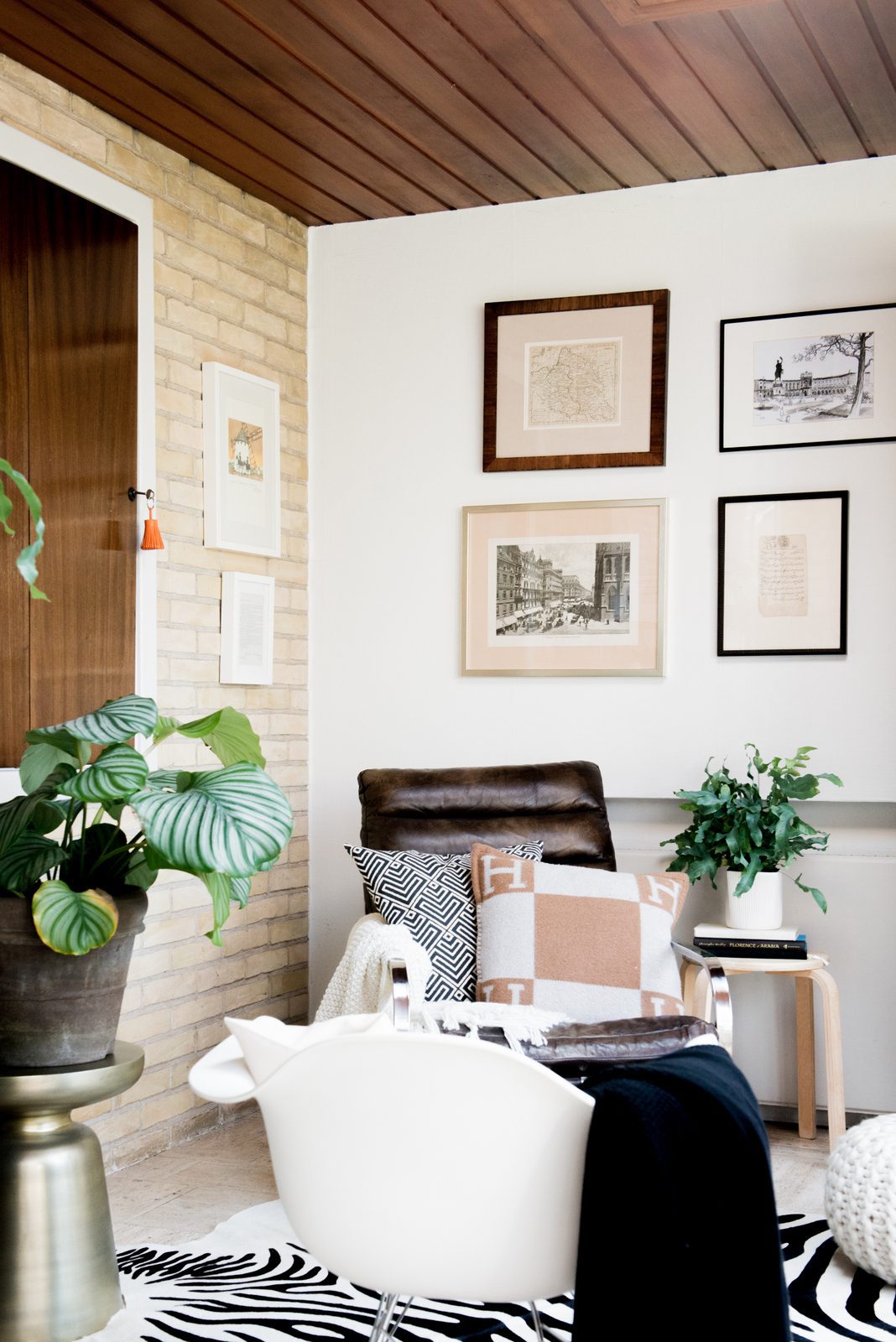 BEFORE & AFTER | The NEGLECTED CORNER (On a Budget!)