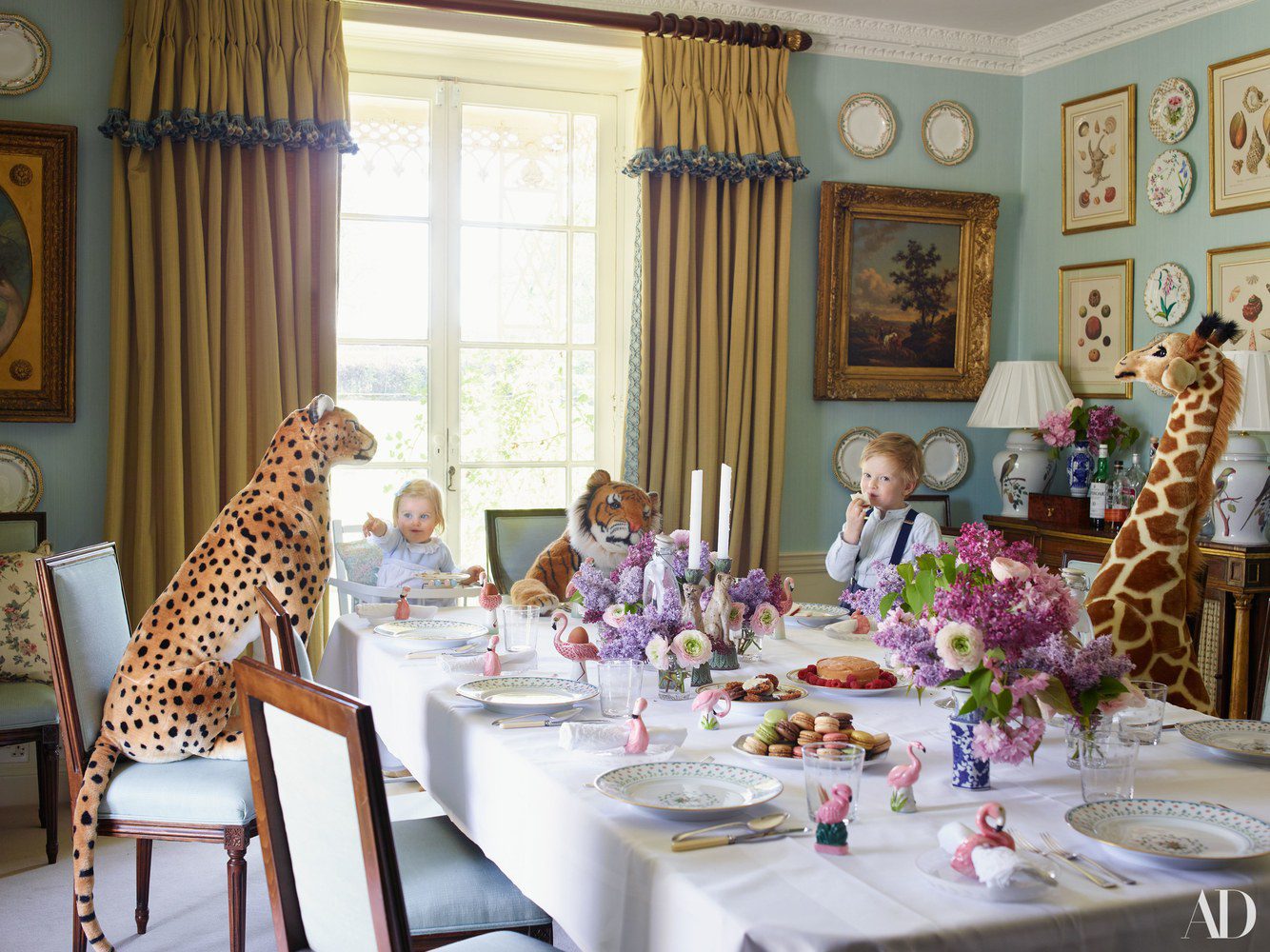 Alice in Wonderland & the Return of Chintz