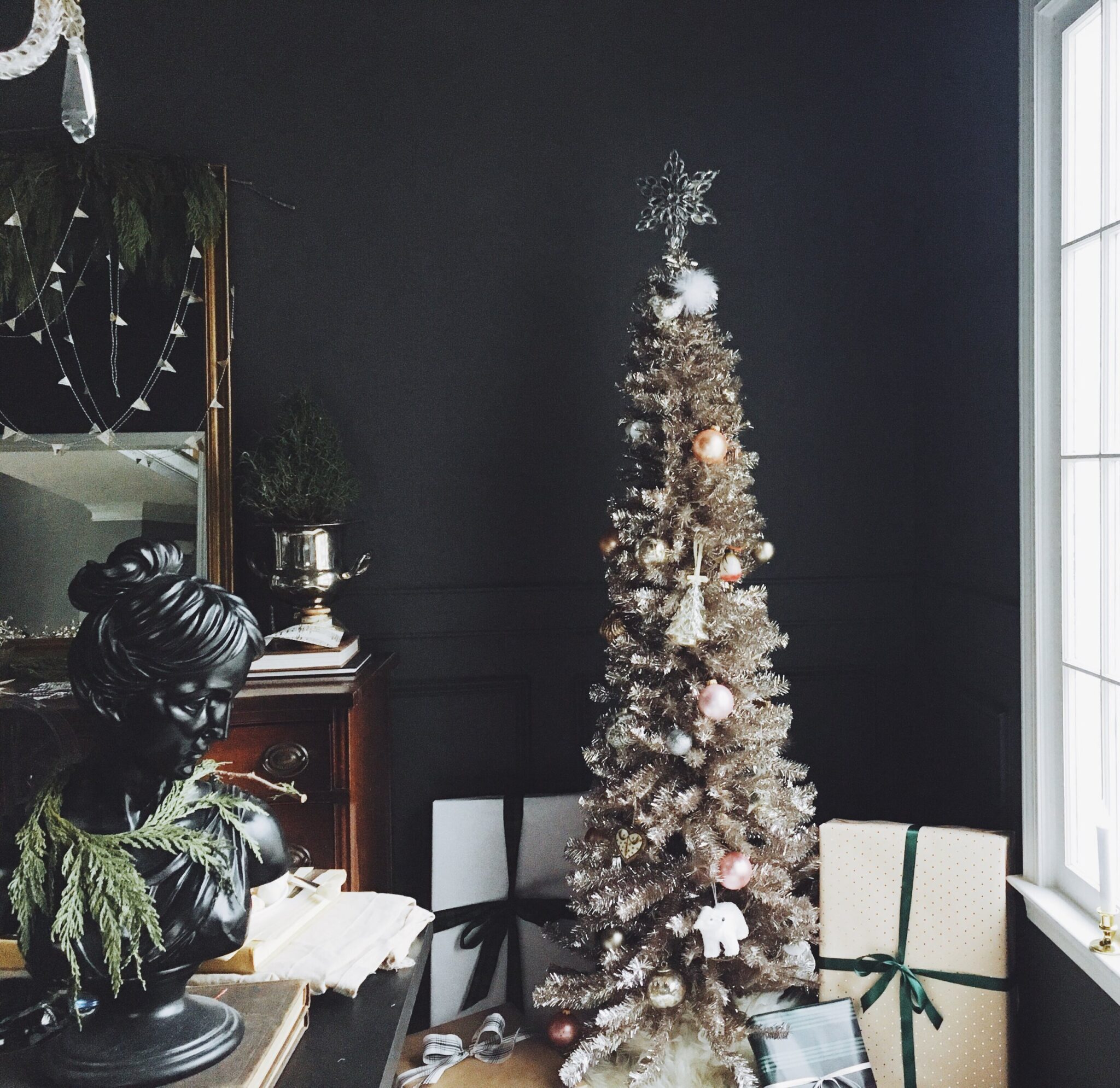 WHOA!  LAST MINUTE IDEAS for Christmas that won’t break the bank!