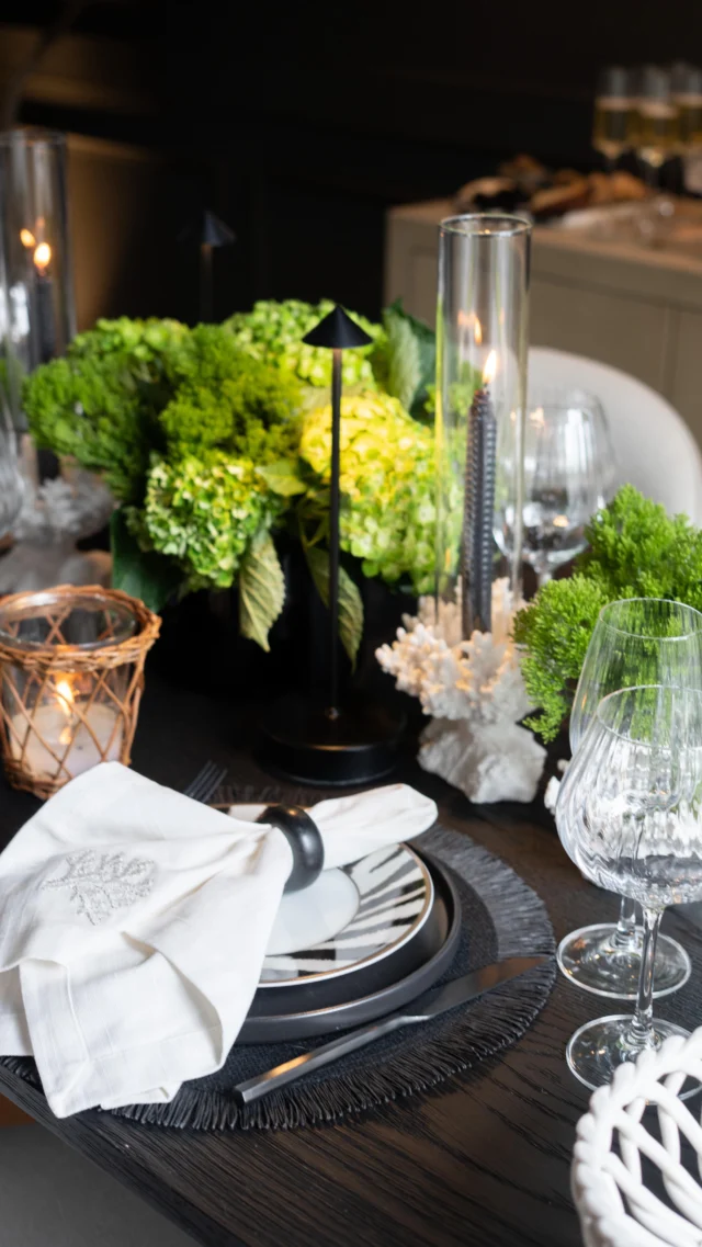 It’s not a party until the table gets laid 😉 

Comment SHOP to get the links! 

#houseofvalentina #modernclassic #transitionalhome #tablescape #tablescapestyling #tablescaping #amazonhome #amazondeals #interiordesign #modernluxury #amazonfinds #summerdecor #summerstyle @thehouseofvalentinaliving @thehouseofvalentina